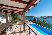 Beachfront villa with private pool in Vela Luka - B&B Vela Luka