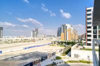 Beautiful Studio at Azizi Riviera 17, Al Merkadh by Deluxe Holiday Homes - Chambres d'hôtes Dubaï