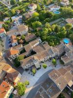 LES APPARTEMENTS DU SAINT THIERS, la Provence dans un coin de la Drôme et l'esprit d'une maison d'hôtes à Saoû - B&B