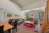 Palisades Tahoe Lodge Rentals Studio Loft #305 - B&B
