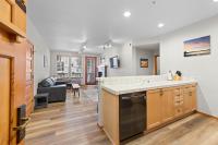 Palisades Tahoe Lodge Rentals Two Bedroom #705 - B&B Olympic Valley