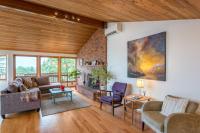 The Flying Whale-MountTabor. - B&B Portland