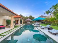 Villa Bugis Drupadi Seminyak - B&B Seminyak