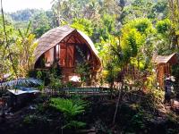 Bamboo House - Ecobreeze - Bed and Breakfast Sidemen