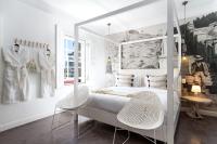 Superior Double Room with four poster bed
