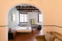 Stunning & Sunny Studio near Piazza Santo Spirito - Bed and Breakfast Florence