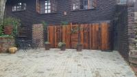 Julie's B&B - B&B