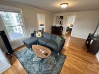 Large Duplex in Town Center - Bed and Breakfast Southington