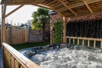 Balmoral House - B&B Timperley