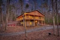 B&B Ellijay - Relaxing, Modern Cabin w/ Hot Tub and Game Room - Bed and Breakfast Ellijay