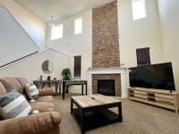 Modern 4BR 2,5Bath Retreat - Games - DEN Airport in 15 min - B&B