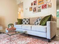 Artist's Bungalow - 1/2 mi from Covington Square - B&B