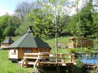 Escapade Romantique: Cabane avec Terrasse Panoramique, Poêle à Bois et Éclairage Multicolore - FR-1-589-441 - Ferienwohnung