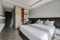 DJenek Seminyak - B&B Seminyak