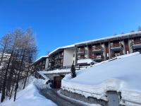 Alpine Studio with Garage - B&B