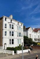 Victorious Two Bed Apartment Overlooking Victorious Festival - B&B Portsmouth