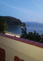 Pé na areia Prainha - Pedra do Jacaré - B&B Caraguatatuba