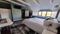 Luxury Queen Room