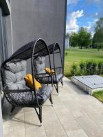 Cozy flat in the woods near sea - B&B Ķesterciems