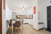 Renovated Gem Plumbuita Park - B&B Bucarest