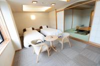 Chambre Familiale avec Salle de Bains