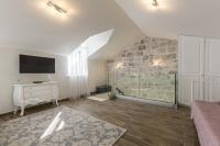Luxury villa Libar near Split, heated pool - B&B Jesenice