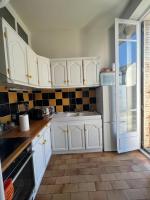 Grand studio lumineux en plein coeur de Versailles - B&B