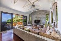 Blue View Amazing 3-Bedroom, Sea View Villa, - B&B Koh Tao