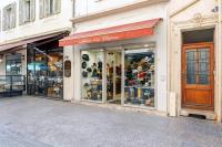 Vagliano Standing Presta - Bed and Breakfast Cannes