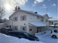 B&B Bodø - Helt hus: Sneveien 75 - Bed and Breakfast Bodø