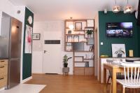 B&B Varsovie - Comfy, Familly friendly apartment. Balcony. Garage. - Bed and Breakfast Varsovie