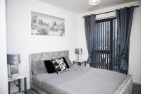 Stylish two-bedroom Salford Quays apartment - B&B Manchester
