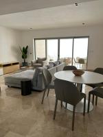 A7103 · 2BR Apartment with Beach Club - B&B