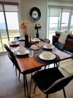 2 Bedroom 2 Bathroom Oceanfront Oasis - Chambres d’hôtes Bonavista