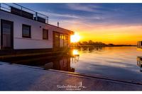 B&B Ribnitz-Damgarten - Ostsee Hausboot - Arielle LP15 - Bed and Breakfast Ribnitz-Damgarten