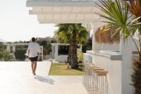 CYCLADES - Semi Based Apartment with Indoor Garden - Part Of White Dunes Luxury Boutique Hotel - Chambres d'hôtes Santa Maria