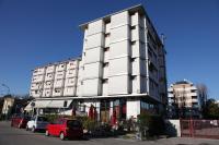 Tia House - Bright Studio with Private Parking! - B&B