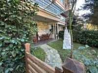 Seaside Apartment with a Private Garden - Chambres d’hôtes Tchakvi