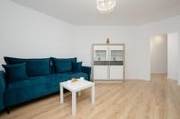 B&B Warsaw - One-Bedroom Apartment with Two Balconies in Warsaw by Renters - Bed and Breakfast Warsaw