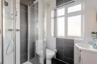 Camera Doppia con Letti Singoli e Bagno in Comune