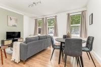 B&B London - The Acton Luxury Flat - Bed and Breakfast London