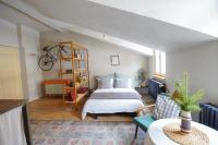 Retro & Romantic 2BR Gem in Spa Center! - B&B Karlovy Vary