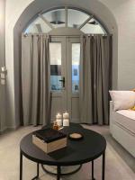 Antoniou Santorini Luxury Home - Chambres d’hôtes Fira