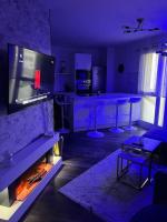 Cosy T2 au porte dOrly Rungis au pied du metro ligne 14 - B&B Chevilly-Larue