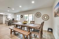 Sunny Oceanside Home with Patio, 5 Mi to Downtown! - Chambres d’hôtes Oceanside