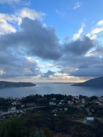 Magnificent View Apartment - B&B Castelnuovo di Cattaro