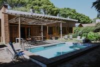 Los Troncos TownHomes - B&B