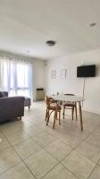 Depto 1c Centrico y amplio Neuquen - B&B