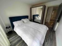 B&B London - Stylish 1-Bed Flat with Sofa-Bed in London - Bed and Breakfast London