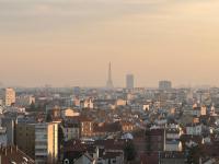 B&B Colombes - Enjoy Eiffel Tower Views from Home, Only 20 Minutes to Paris Center - Bed and Breakfast Colombes